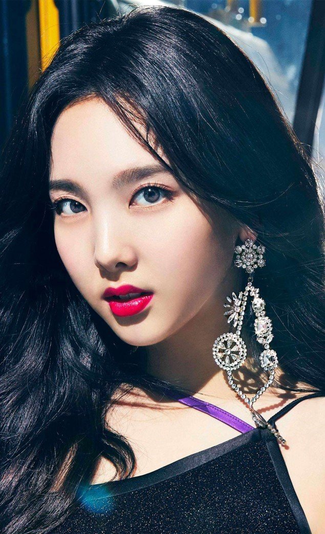 profile-nayeon-1