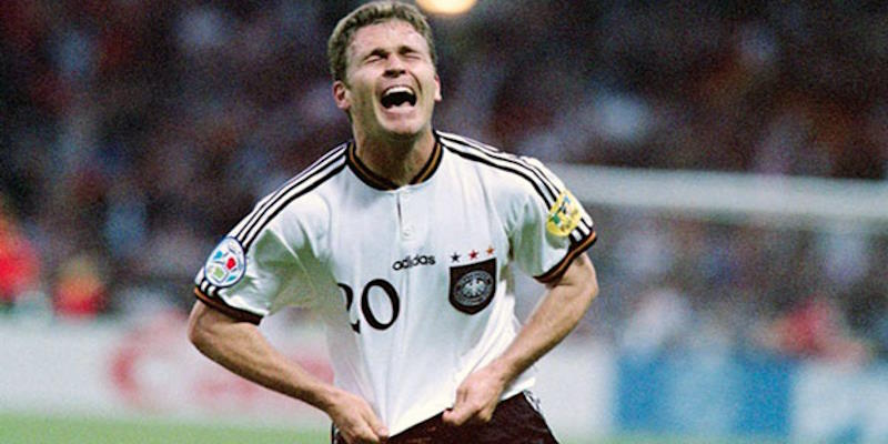 Luật bàn thắng vàng là gì và vai trò của luật định trong bóng đá